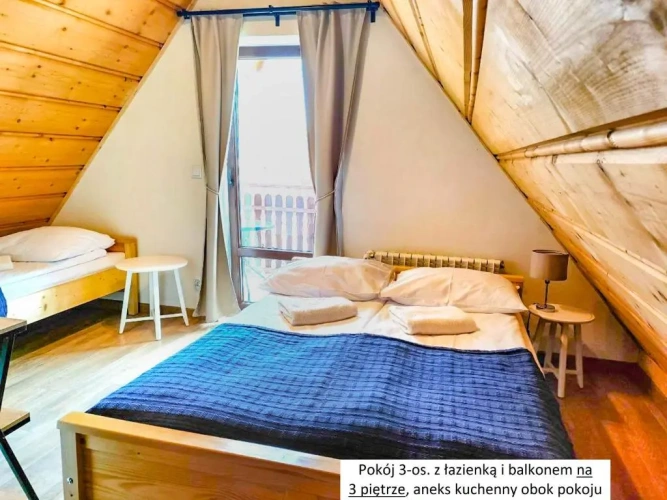 Standard Triple room with mountain view