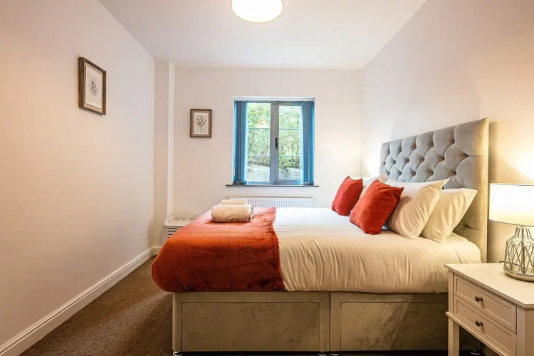 Cosy 1 Bedroom Private Patio by Opulent