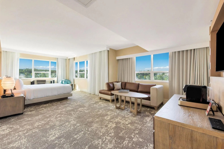 Eden Roc Miami Beach photo 6