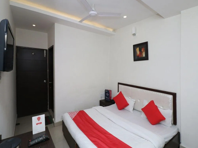 OYO 27921 Hotel Shalimar