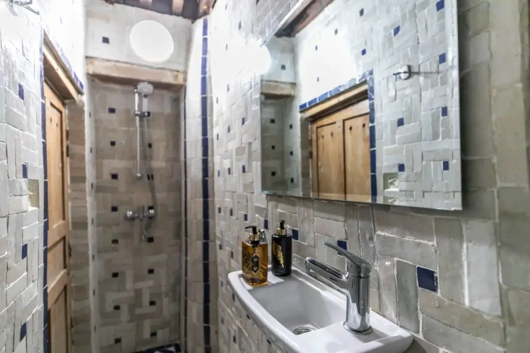 Standard Triple room