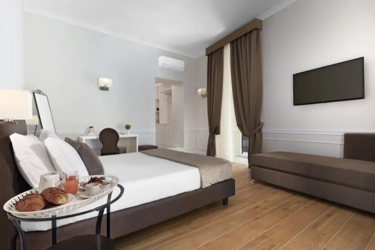 Superior Double room with city view
