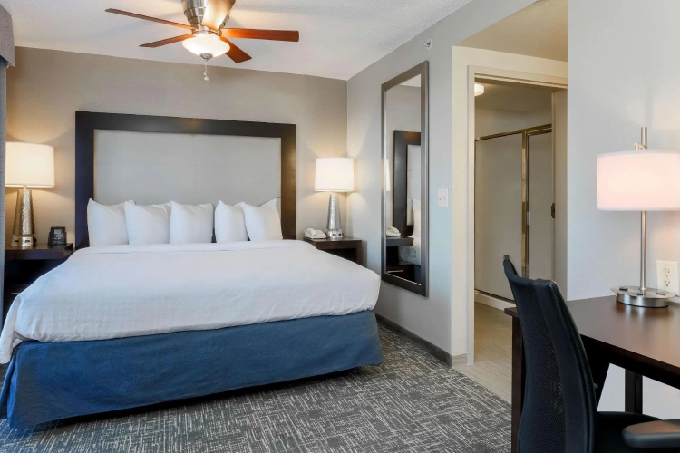 Hearing/Mobility accessible Double Suite