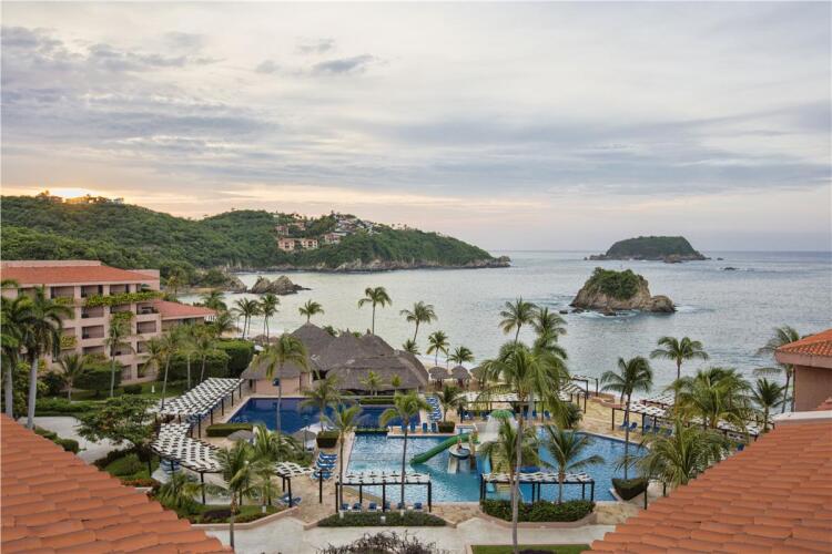 Imagen de Barcelo Huatulco   All Inclusive