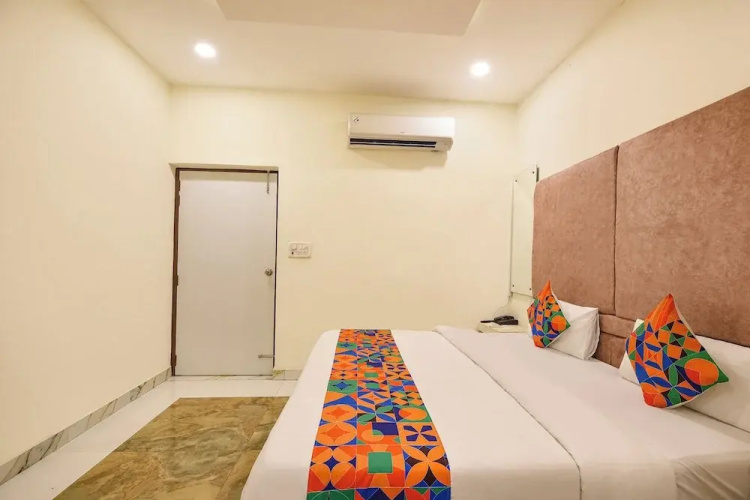 Fabhotel High View