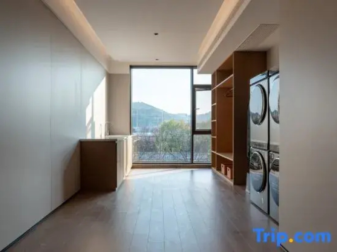 Yuefeng Hotel (Wuhu Sanshan Economic Development Zone)