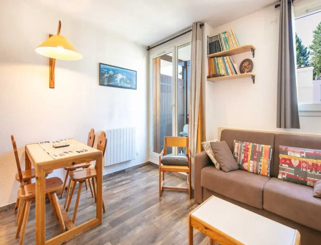 Cosy Mountain Retreat for 4 Guests