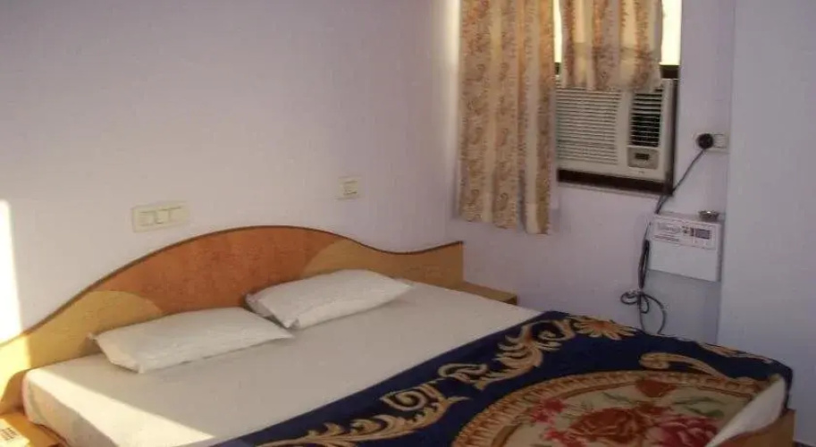 Shree Aditya Hotel