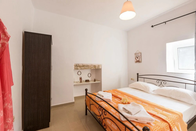Mariou Apartments