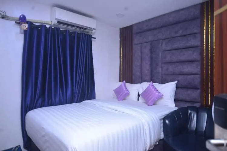 Nobi's Apartments