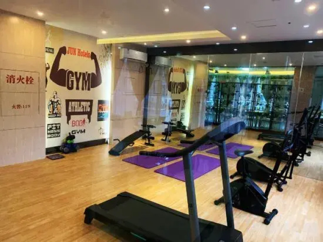 Junyi Select Hotel (Mixc Mall Guilin Railway Station Branch)