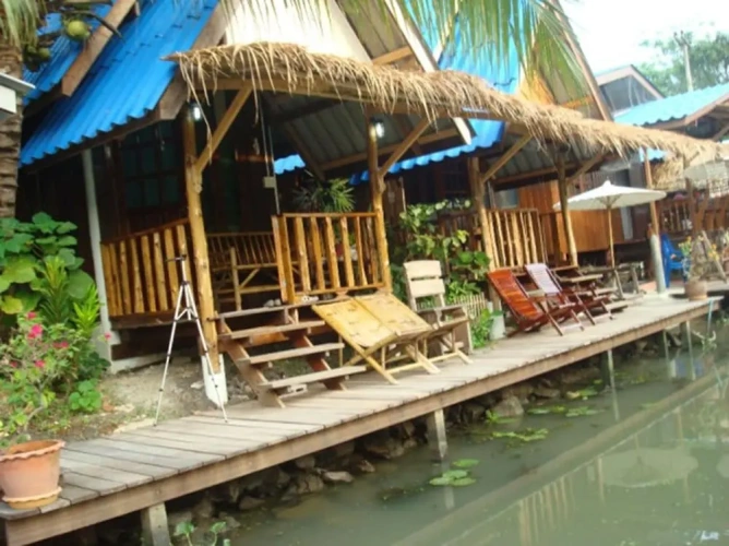 Standard room with balcony