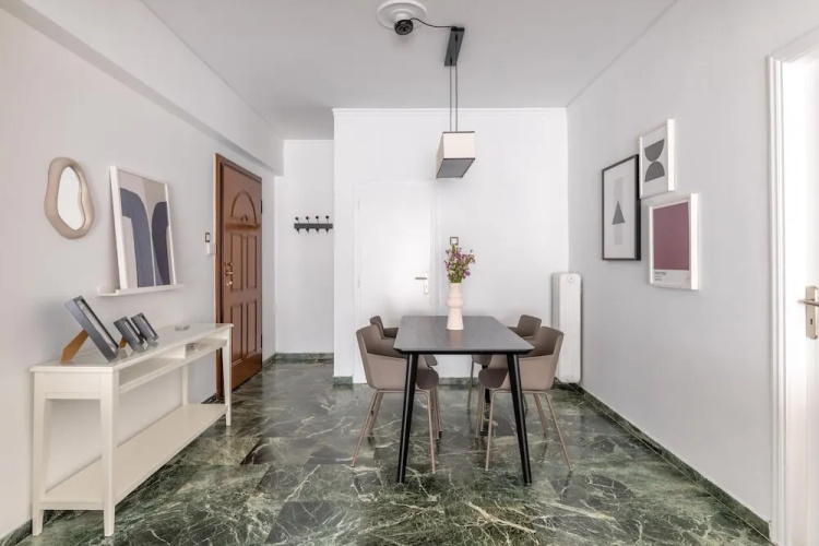 Outstanding 2BR Apartment in Cholargos