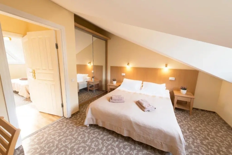 2 Bedrooms Apartment