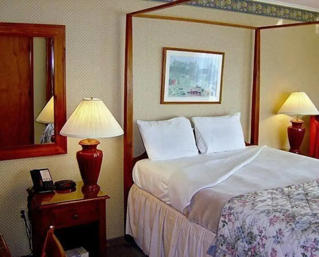 West Road Motel
