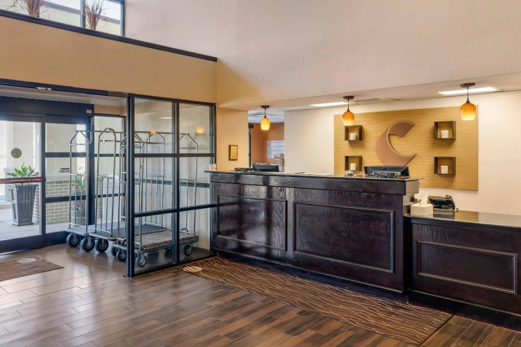 Comfort Inn & Suites Lincoln I-20