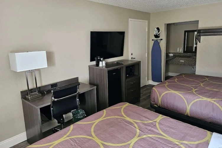 Standard Quadruple room
