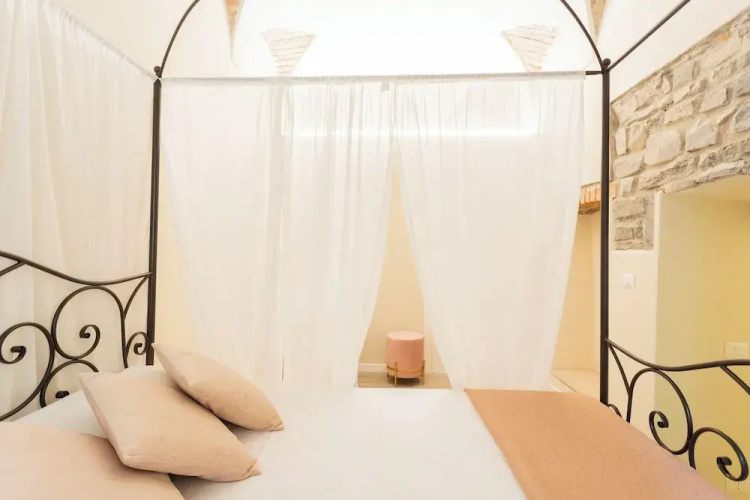Romantic Escape City Centre With Jacuzzi & Parking by Rent all Como