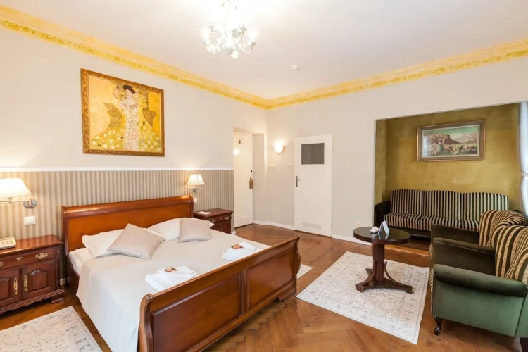 Deluxe Double room with balcony