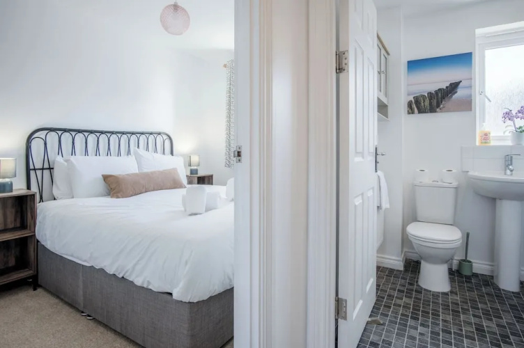 Swn Y Mor - 4 Bedroom - Llanelli