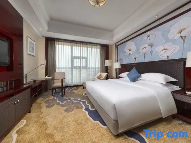 Standard Triple Family room