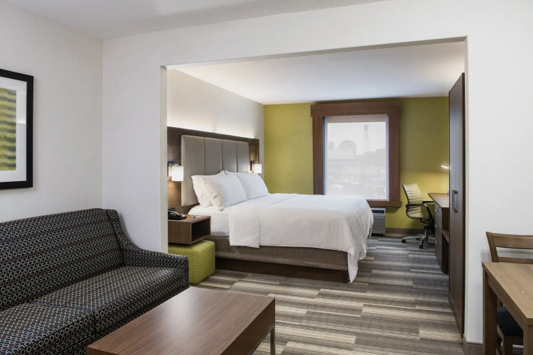 Holiday Inn Express & Suites Saskatoon by IHG