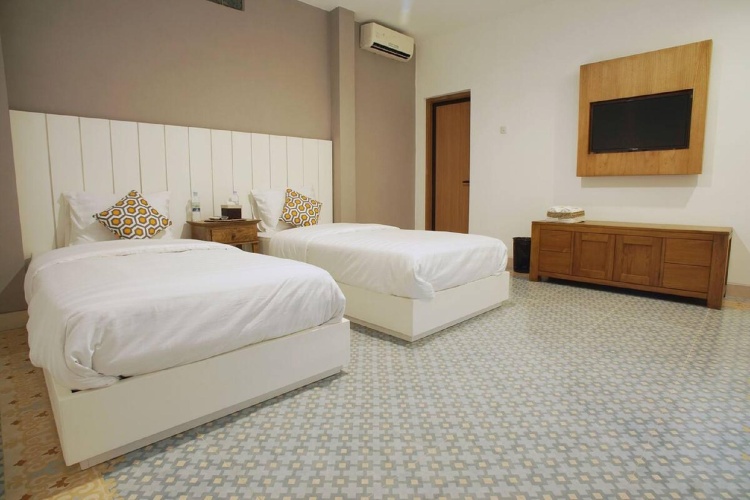 Superior Twin room