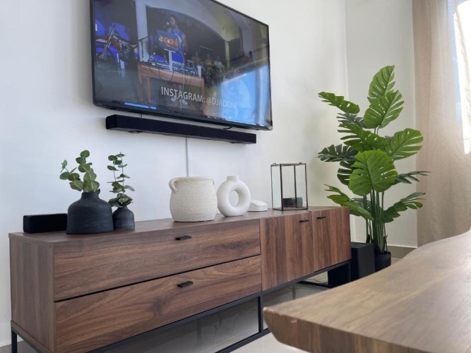 2 Bedrooms Apartment