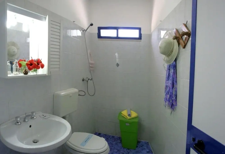 2 Bedrooms Bungalow