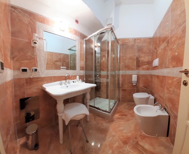 Comfort room