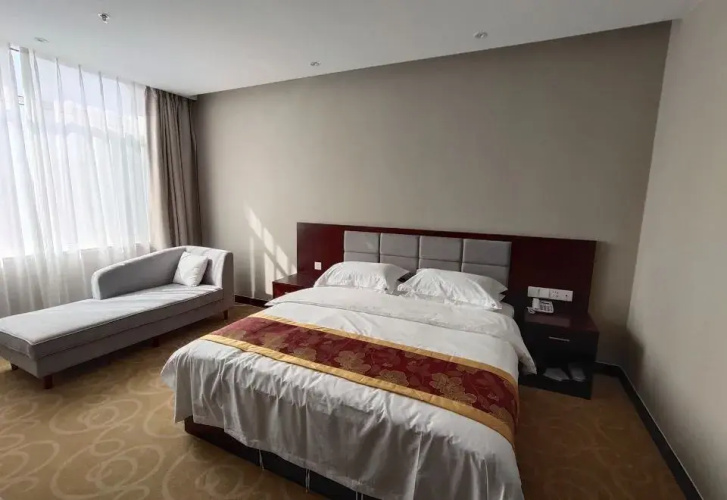 Green View Hotel