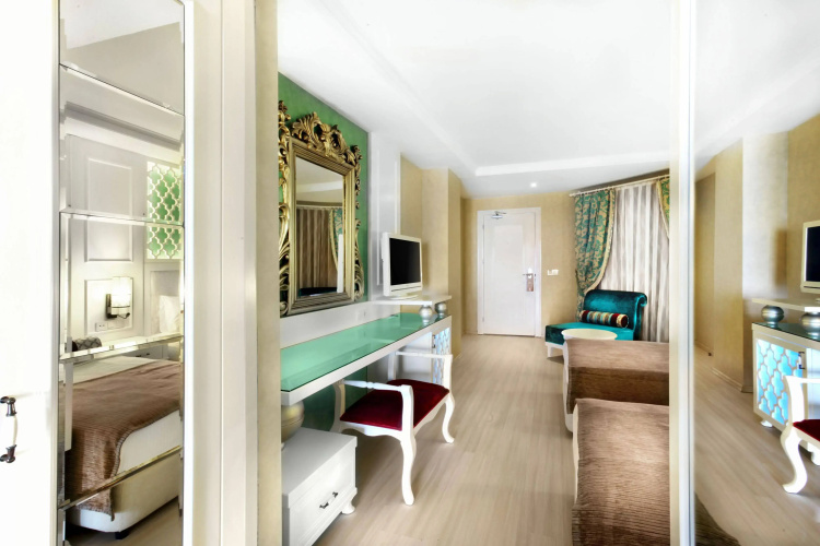 Adenya Hotel & Resort