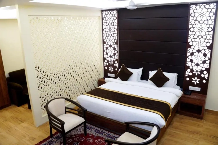 Deluxe Suite