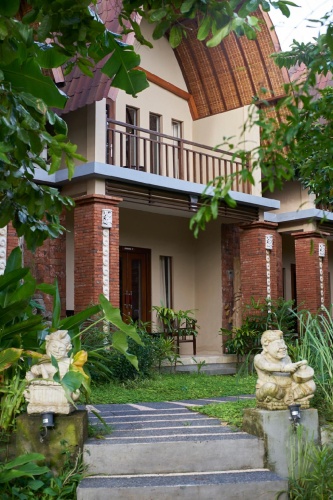 2 Bedrooms Double Bungalow