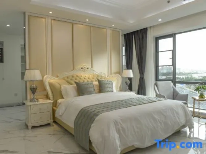 Deluxe Family Suite