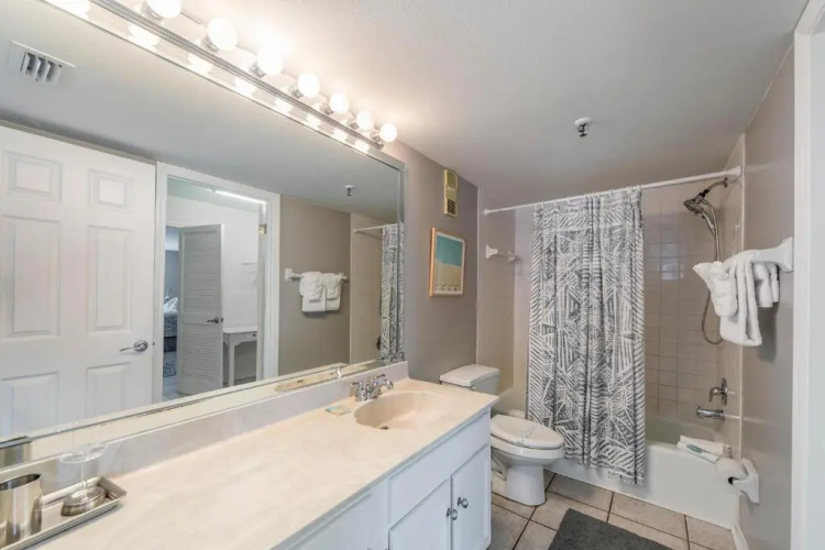 412 Beach Place Condo