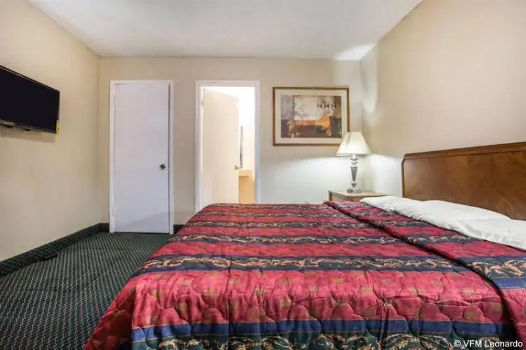 Economy Motel