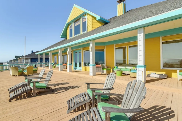 4 Bedrooms Cottage