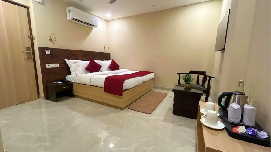 Iris Suites Kalkaji