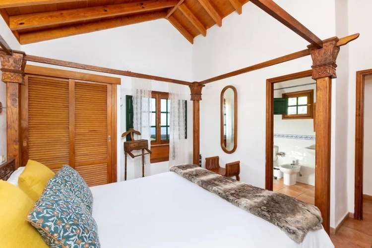 Superior Cottage