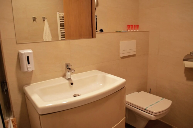 5 Star Residence