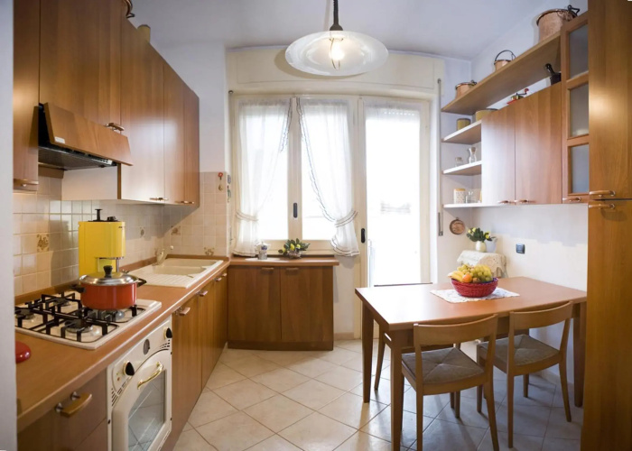 Silky House with Private Parking