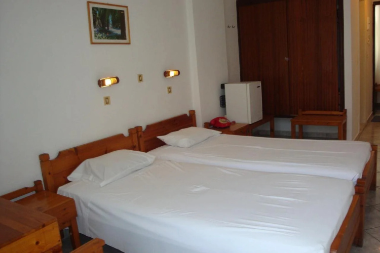 Karis Hotel