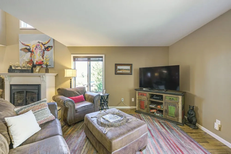 2 Bedrooms Apartment