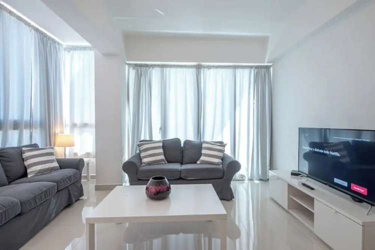 2 Bedrooms Comfort Apartment with balcony and with city view