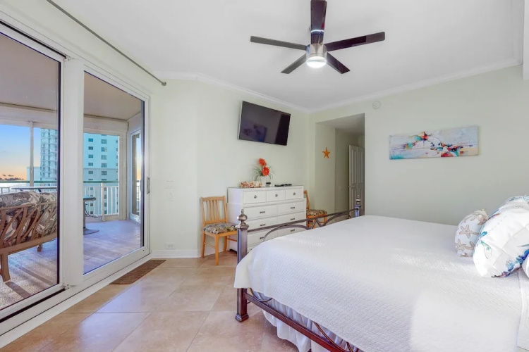 Beach Colony West 9D