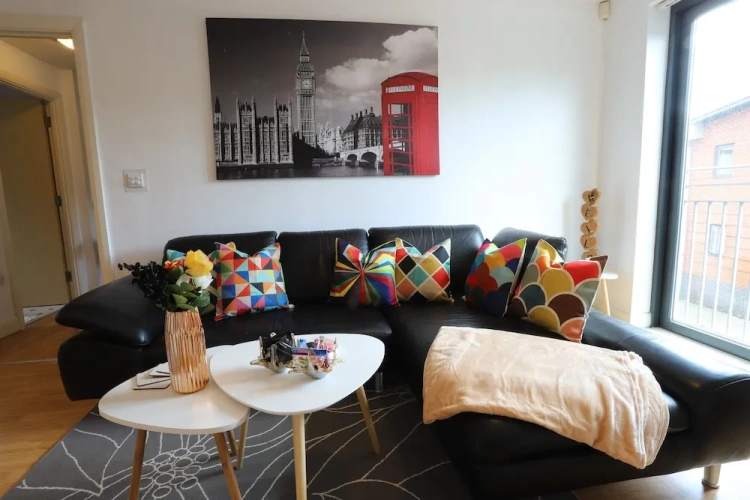 Premier Quintuple Apartment