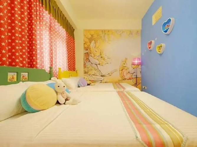 Colorful Homestay