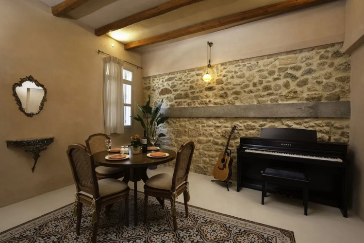 casa emiliana