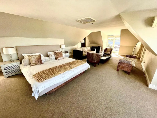 11 Westcliff Rentals